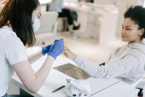 What You Should Know Before Going to a Nail Salon